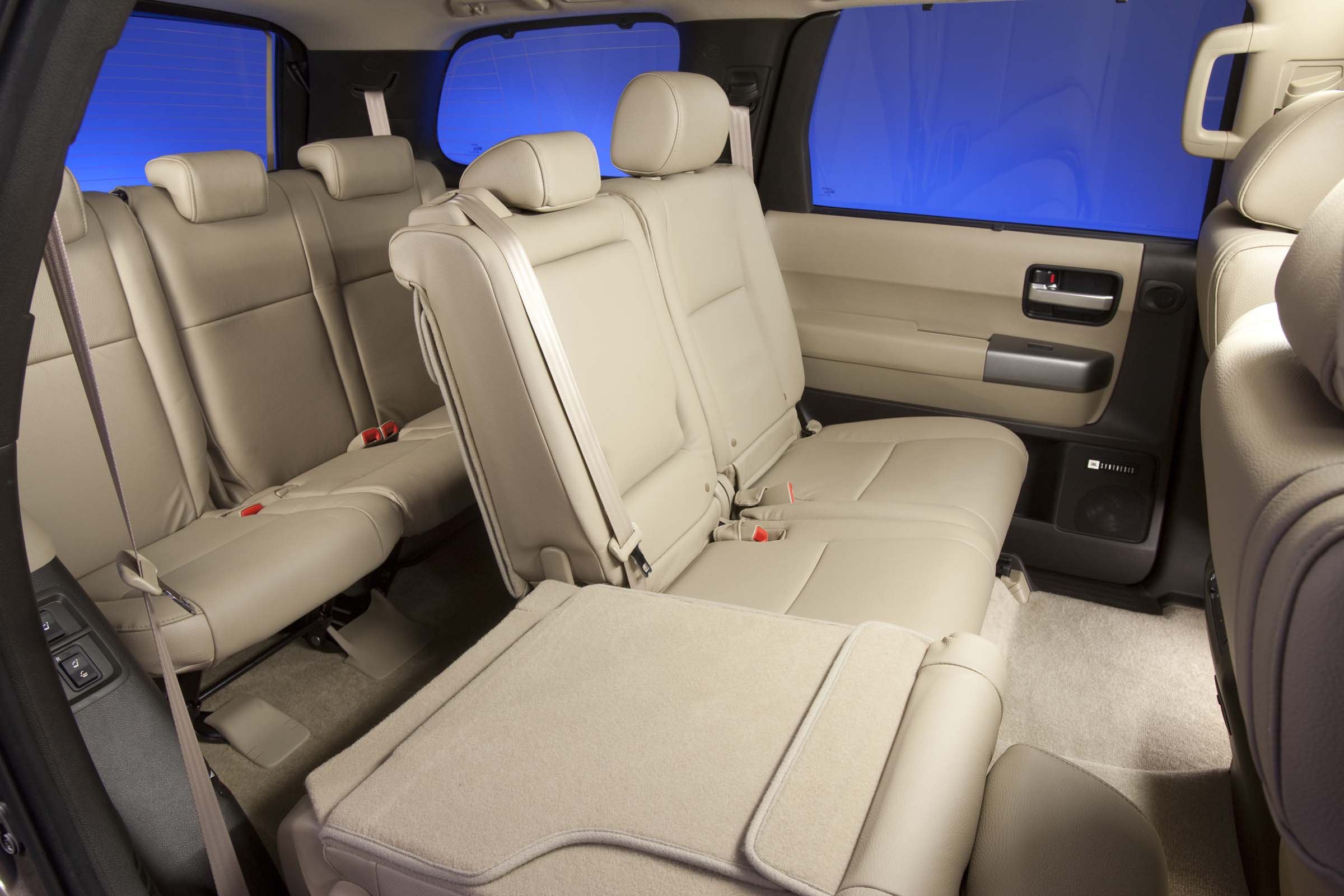2015 Toyota Sequoia seats