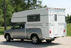 northstar-freedom-truck-camper-2008.jpg