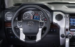 2014-Toyota-Tundra-steering-wheel.jpg