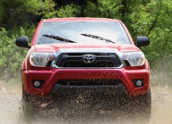 2014-toyota-tacoma-grille.jpg
