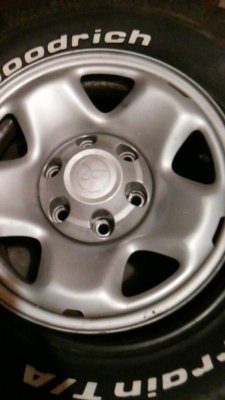 Tacoma steel wheel with center cap.jpg