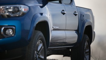 2016 Toyota Tacoma Side Photo