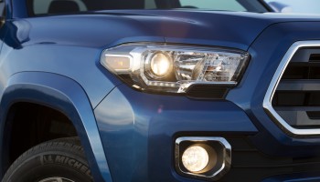 2016 Toyota Tacoma Front End